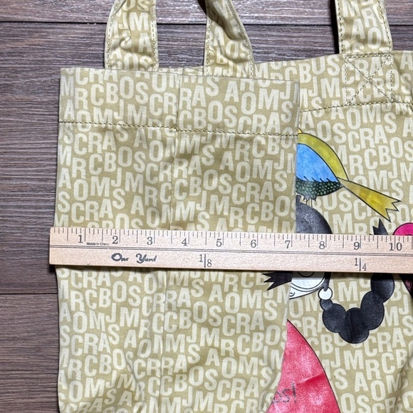 🔥🔥🔥Marc Jacobs Beige Tote with Colorful Bird Design🔥🔥🔥 Read Description - Picture 14 of 16